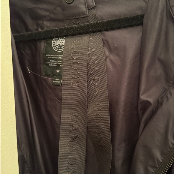 Canada Goose Women's Black Puffer Jacket - Picture 12 of 12